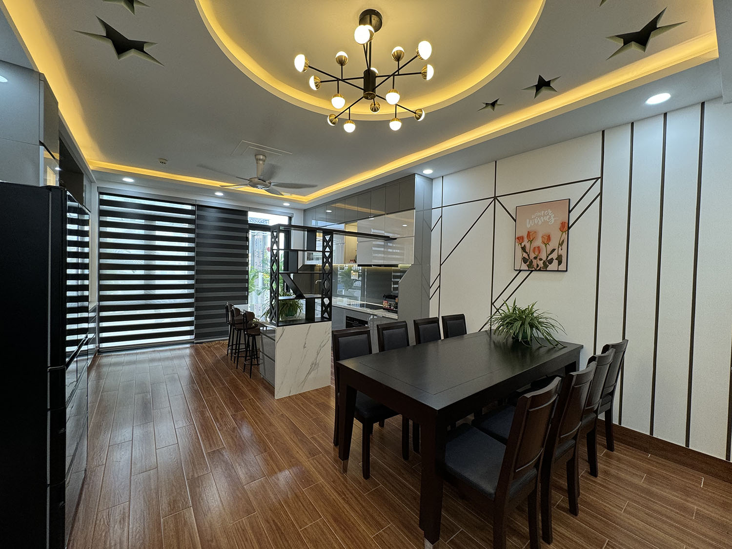 Siêu phẩm Hầm, 4Lầu, ST, thang máy (4,75x17=80,75m2) full nội thất cao cấp đường nội bộ 12m khu VIP 3 tháng 2